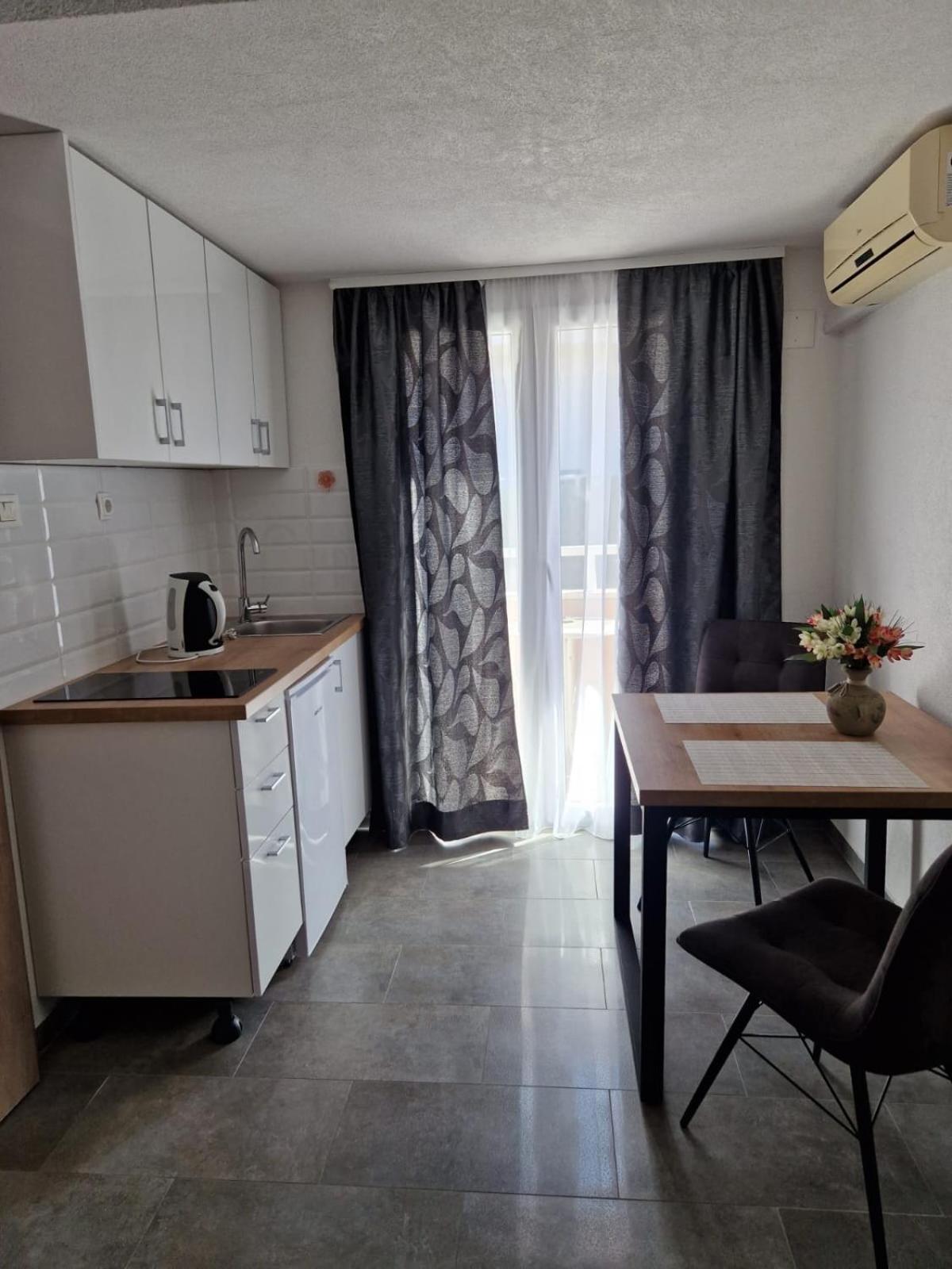 Apartments Petrovic Μακάρσκα Εξωτερικό φωτογραφία